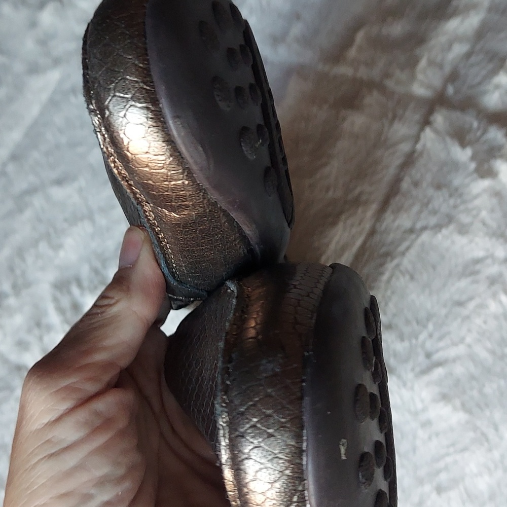 e360 leather metallic flat size 11 excellent condition - Picture 3 of 6
